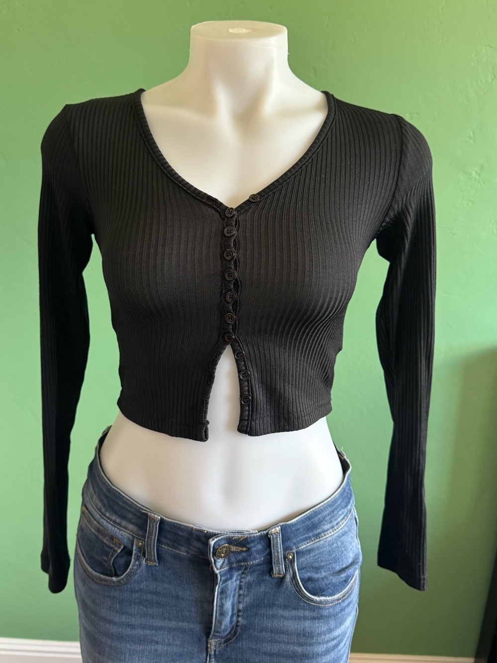Dazy Sexy Black Ribbed Button-Front Long Sleeve Crop Top Sz Small